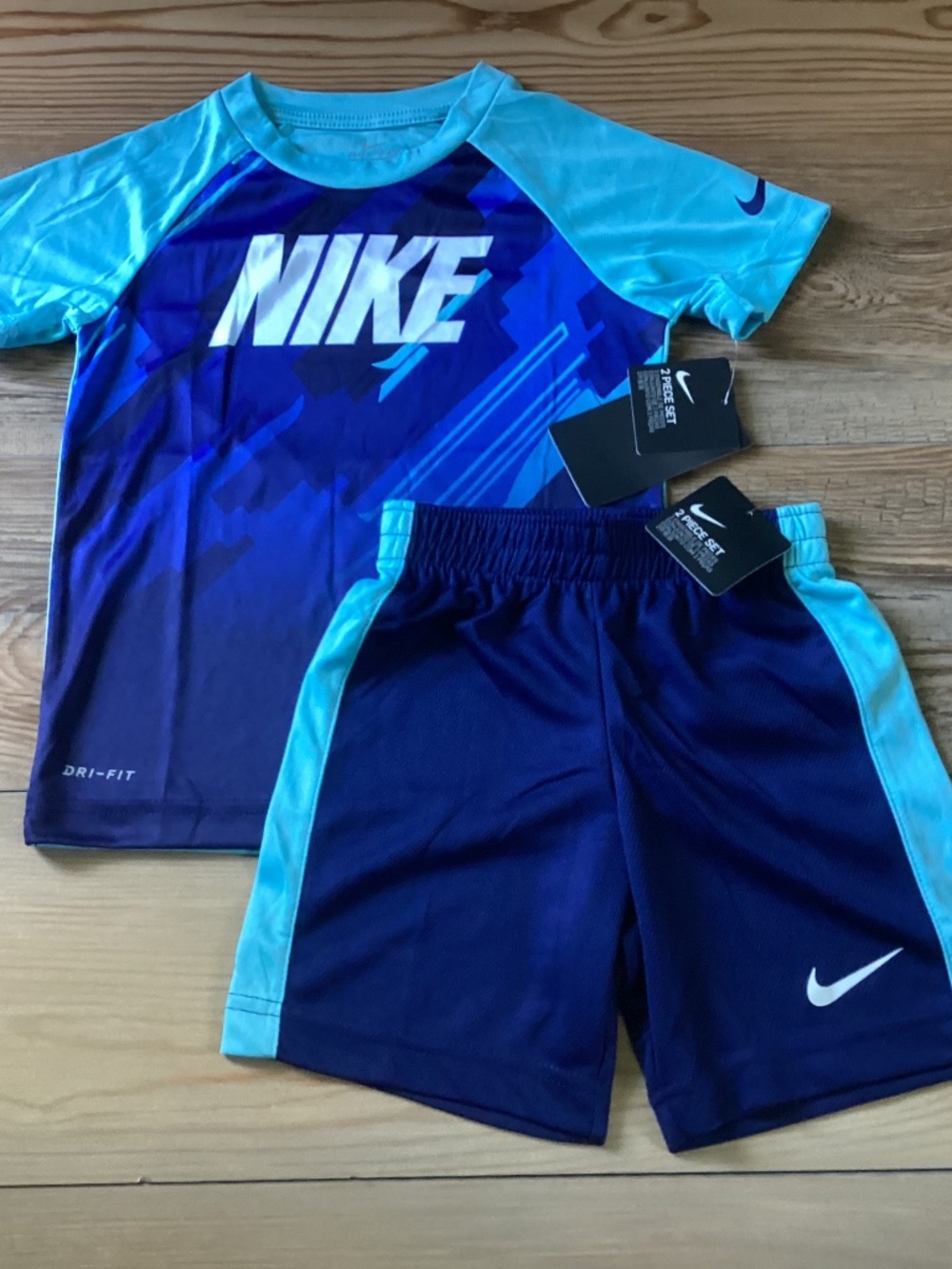 Nike Boys' Blue DRIFIT shorts Set Size 4T(NWT)